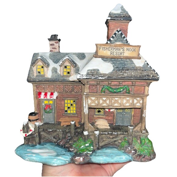 2004 Christmas Village Fisherman’s Nook Resort Light Up House - Picture 1 of 8